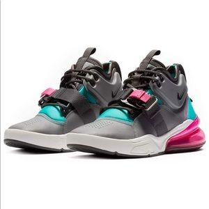 Nike Air Force 270 Sneakers